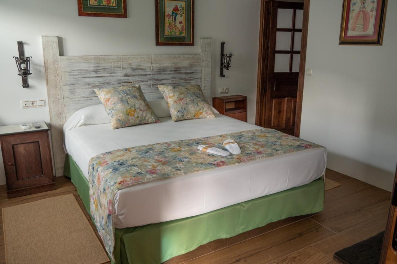 Posada Y Apartamentos Trebuesto De Guriezo Eksteriør billede