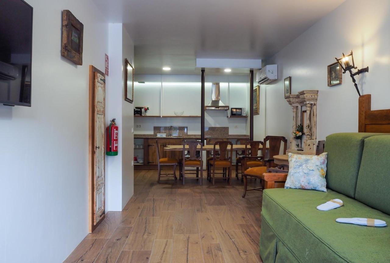 Posada Y Apartamentos Trebuesto De Guriezo Eksteriør billede