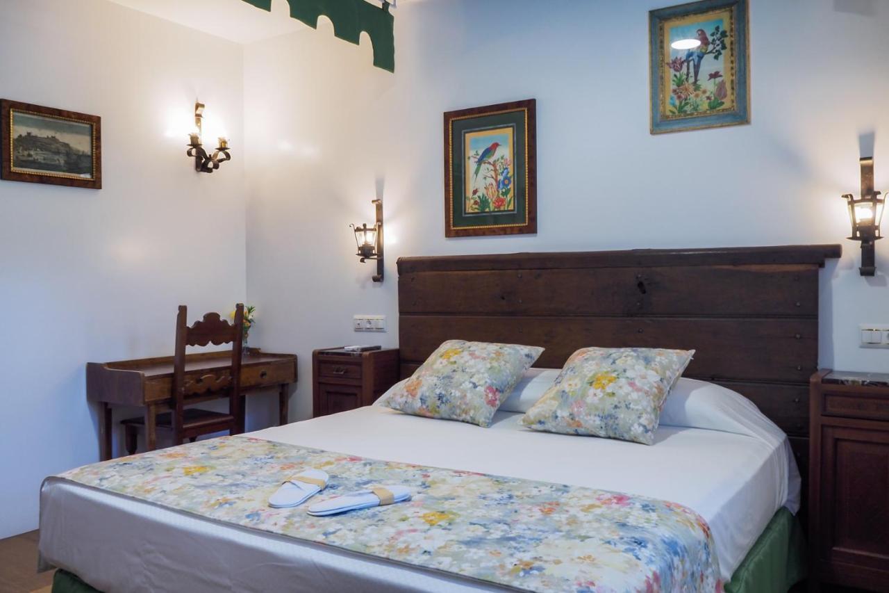 Posada Y Apartamentos Trebuesto De Guriezo Eksteriør billede