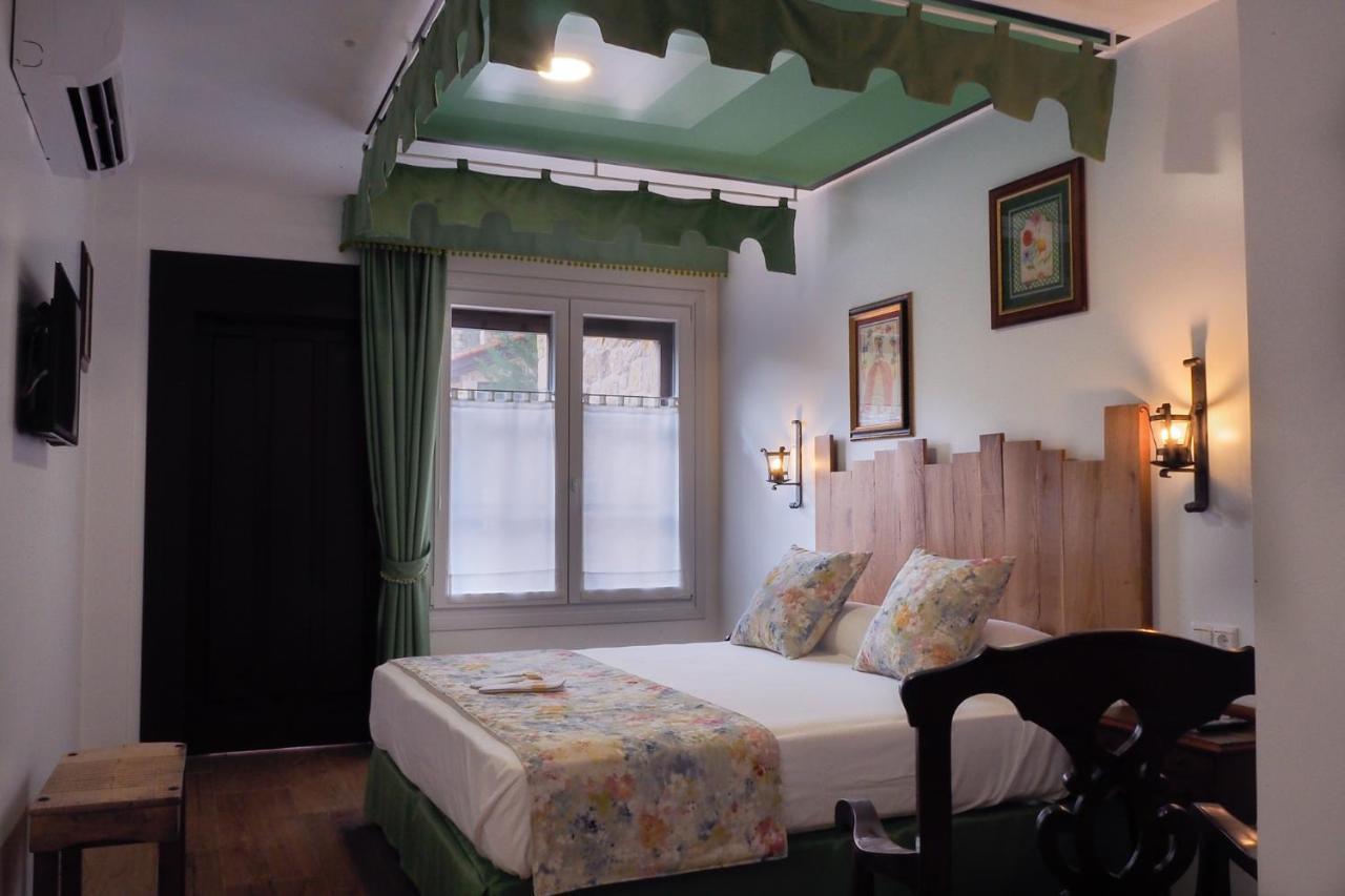 Posada Y Apartamentos Trebuesto De Guriezo Eksteriør billede