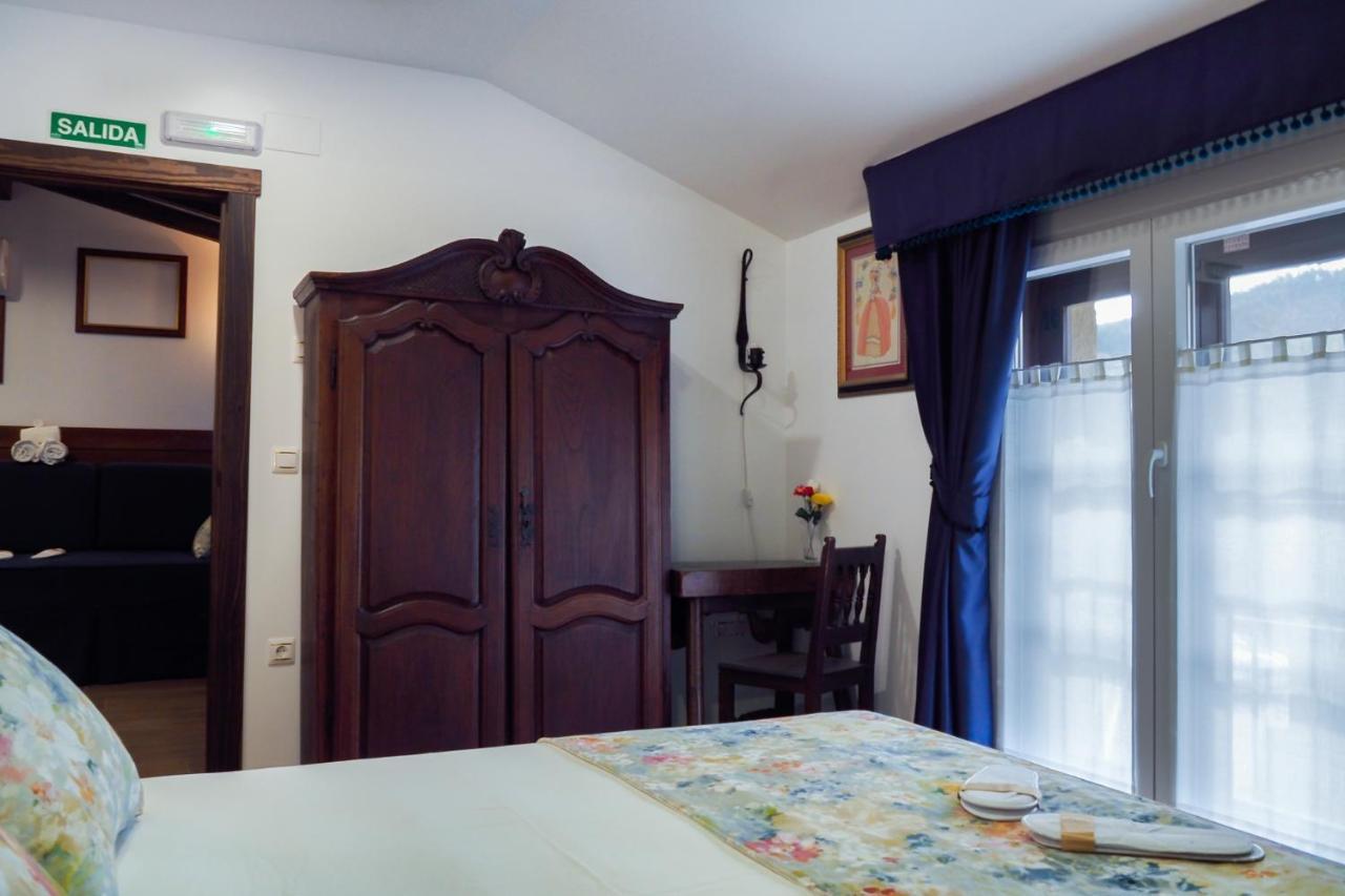 Posada Y Apartamentos Trebuesto De Guriezo Eksteriør billede